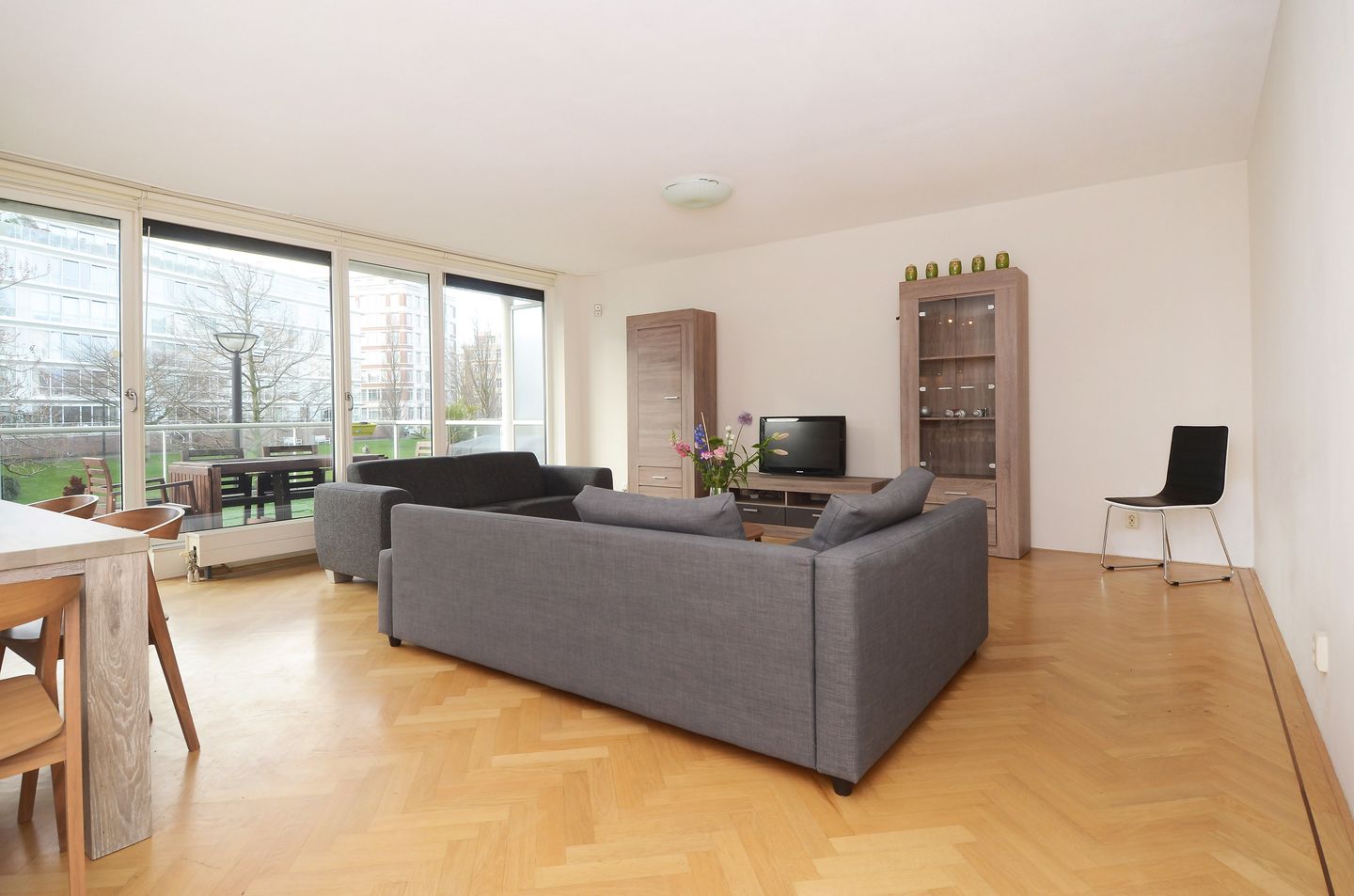 Photo 14 of Burgemeester De Monchyplein 283
