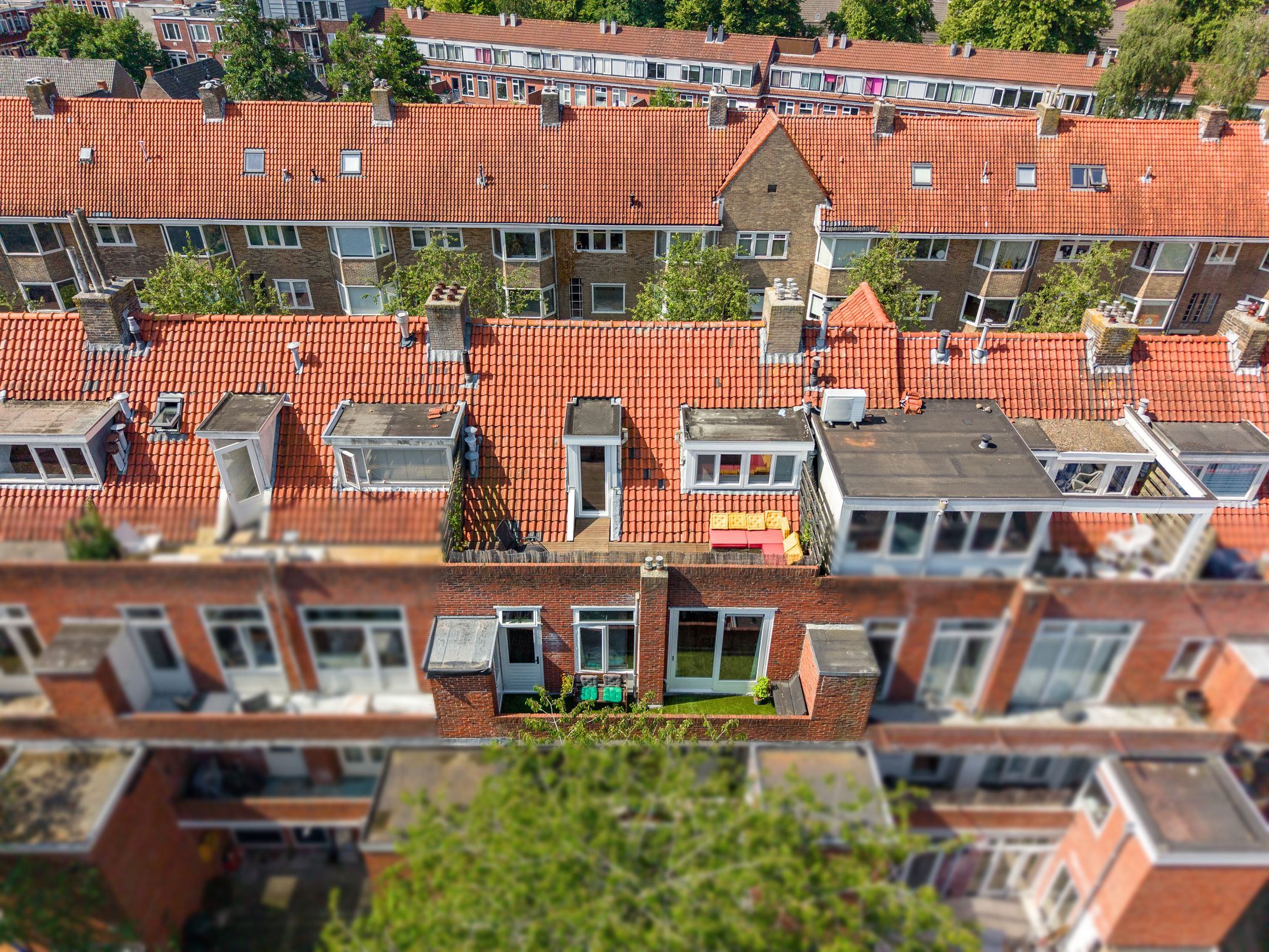 Foto 42 van Ambonstraat 21-B