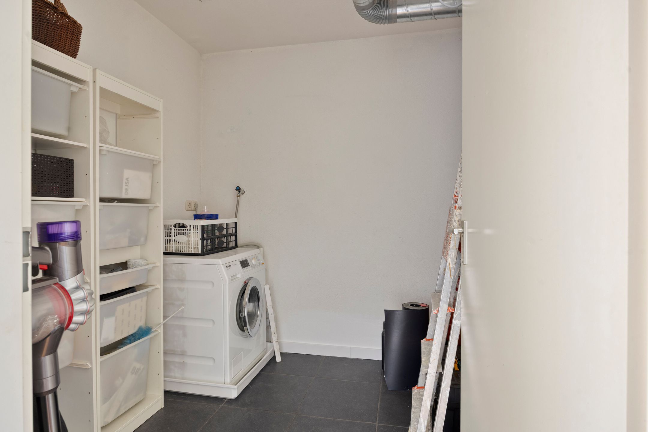 Photo 18 of Jacques Veltmanstraat 15
