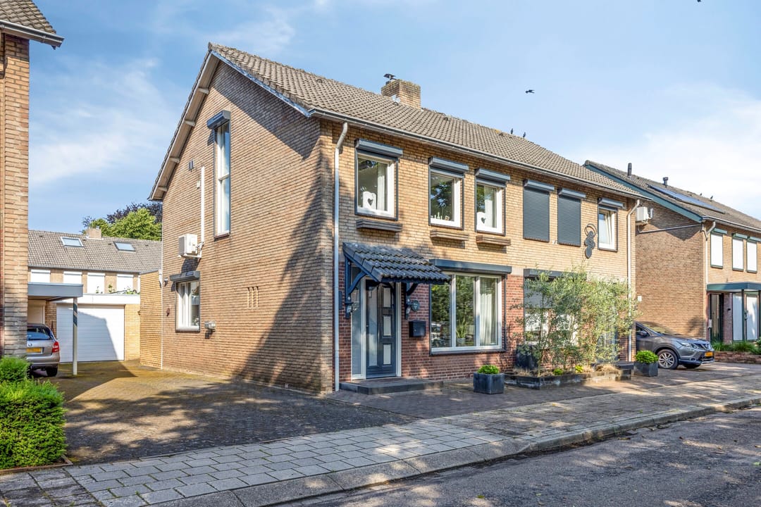 Photo 1 of Pastoor van Cruchtenstraat 5