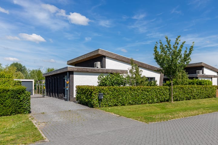 Vrijstaande woning te koop: Sakuralaan 6, Almere