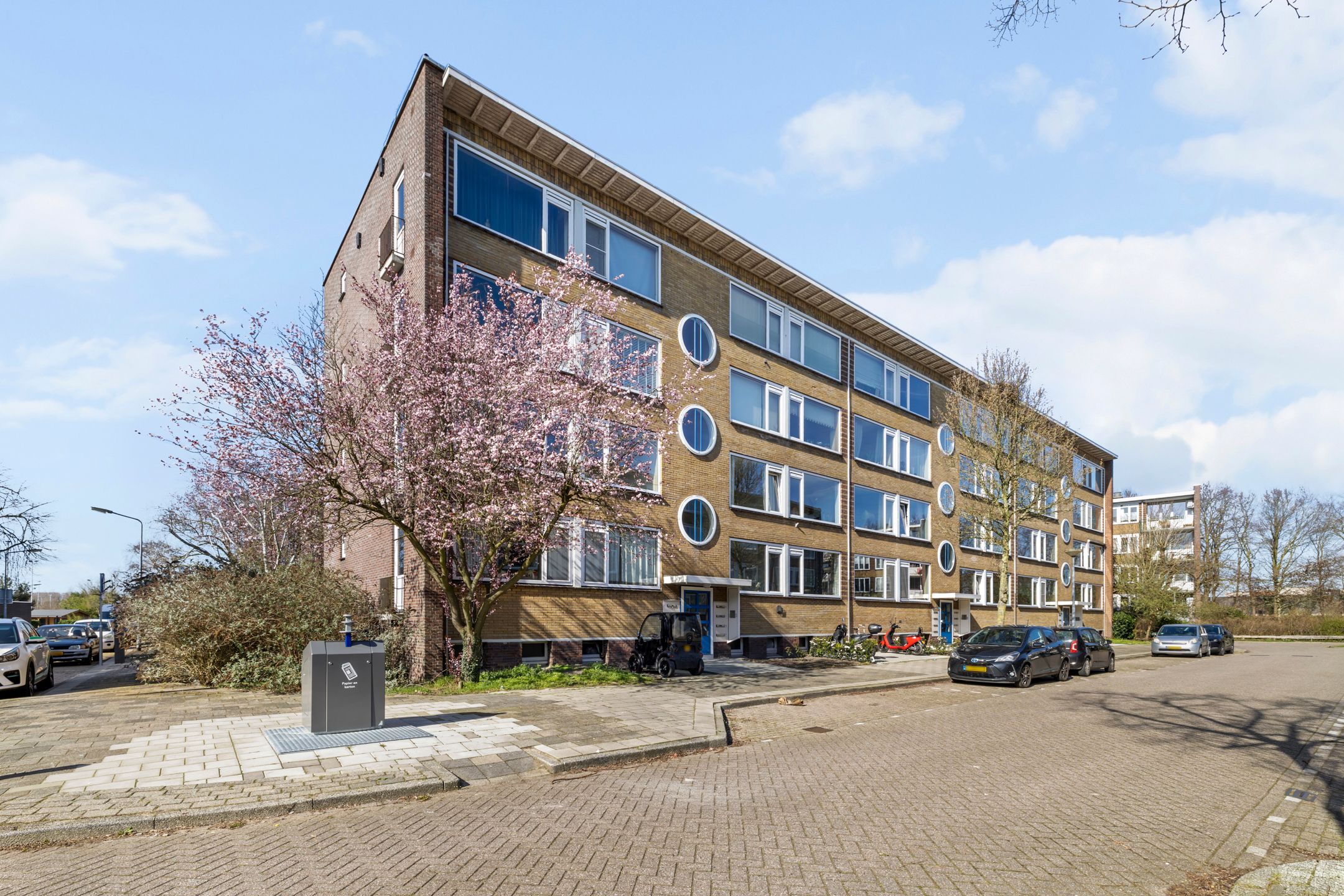 Henriëtte Roland Holsthof 51