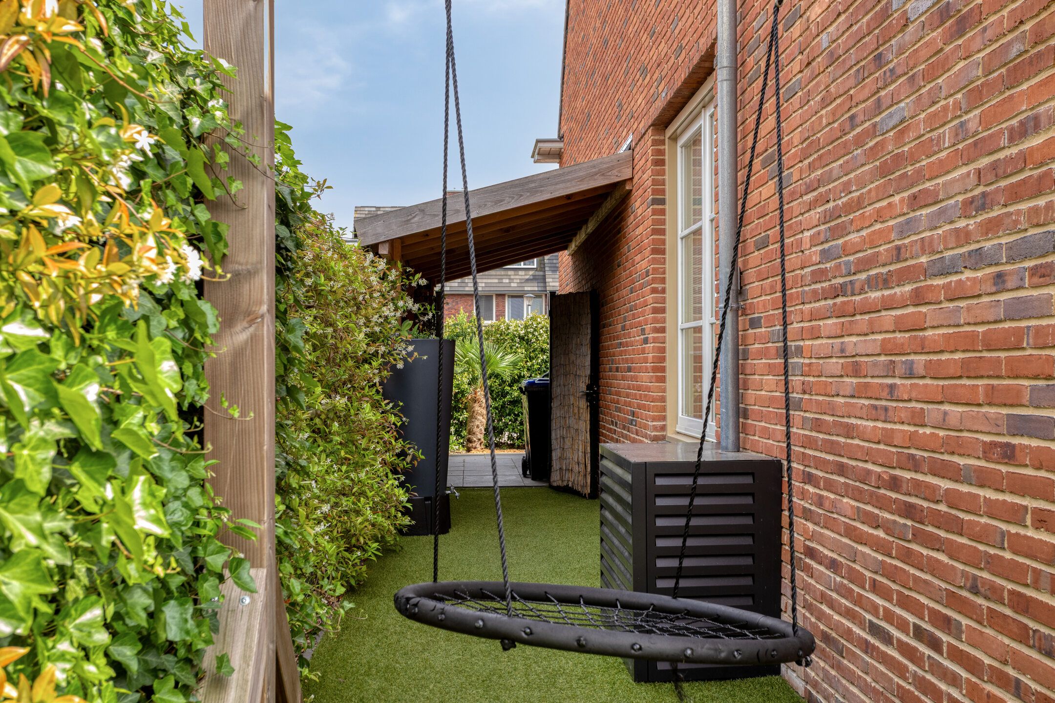 Photo 39 of Caro van Eyckstraat 11