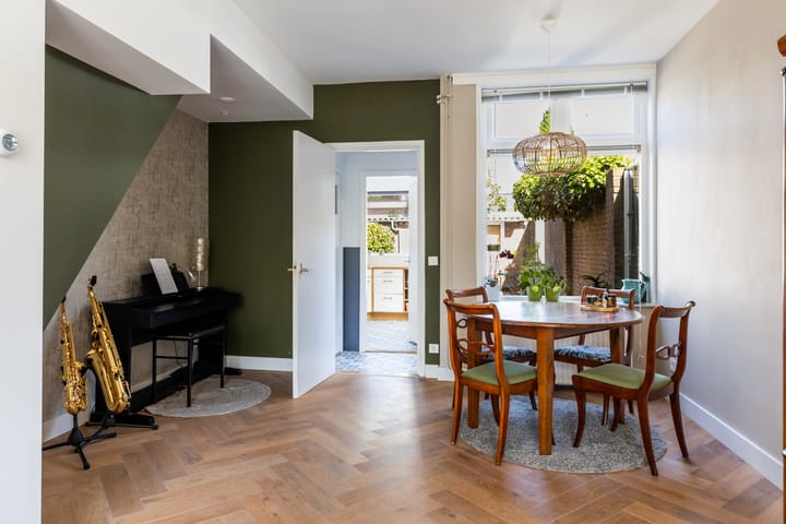 Hoekwoning te koop: Begoniastraat 2, Hilversum