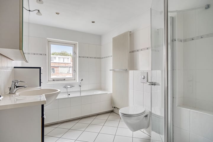 Tussenwoning te koop: Gilbert van Zinnikstraat 48, Breda