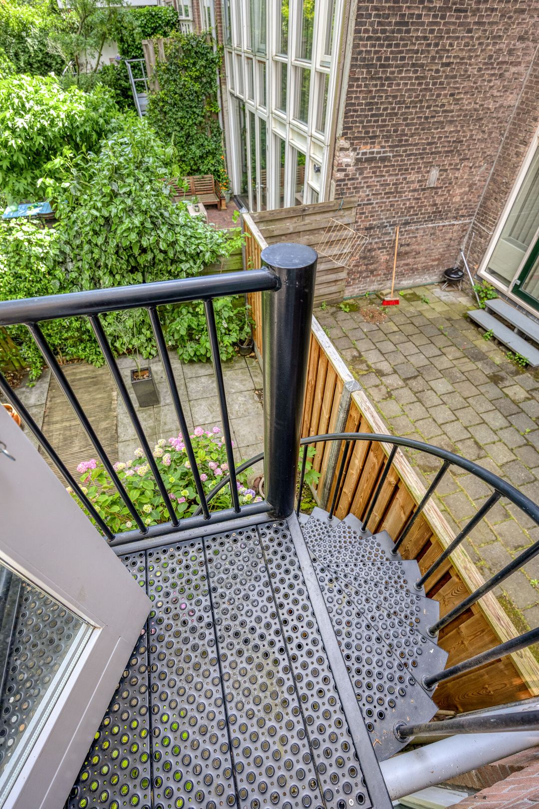 Foto 41 van Claes de Vrieselaan 82-A