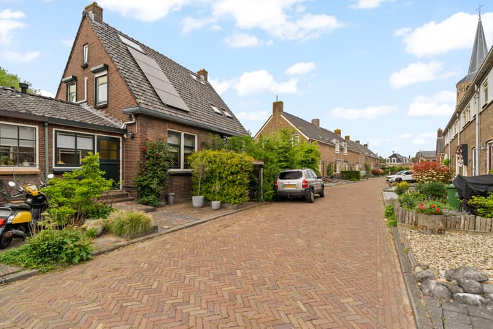 Tussenwoning te koop: Torenstraat 8, Nieuwerkerk Aan Den Ijssel