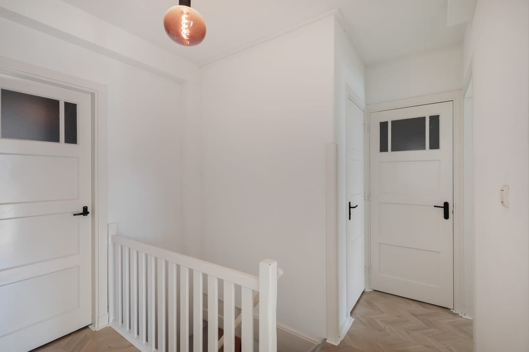 Photo 22 of Raamstraat 46