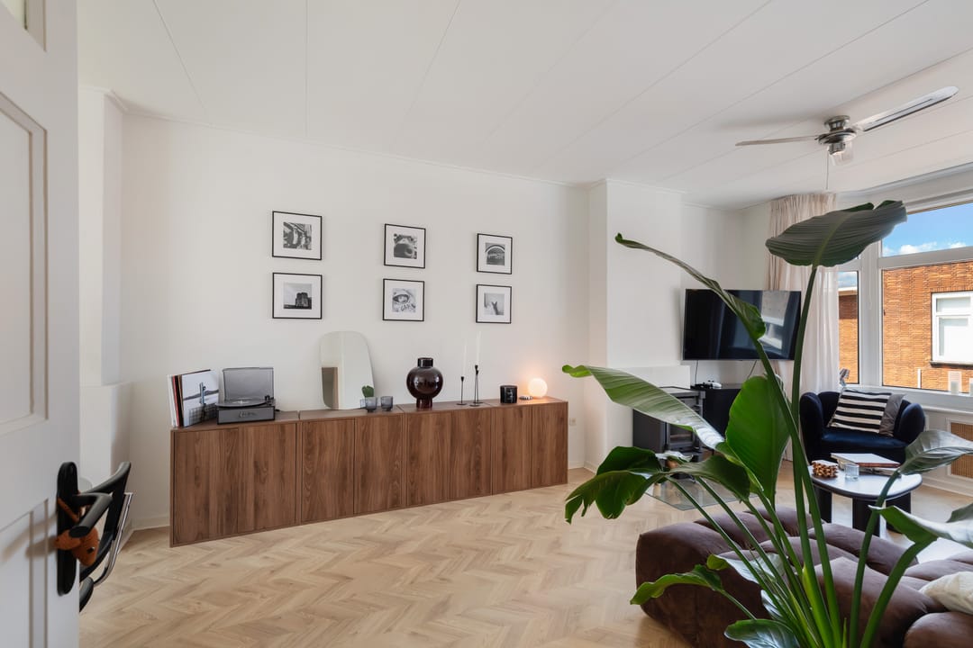 Photo 11 of Raamstraat 46