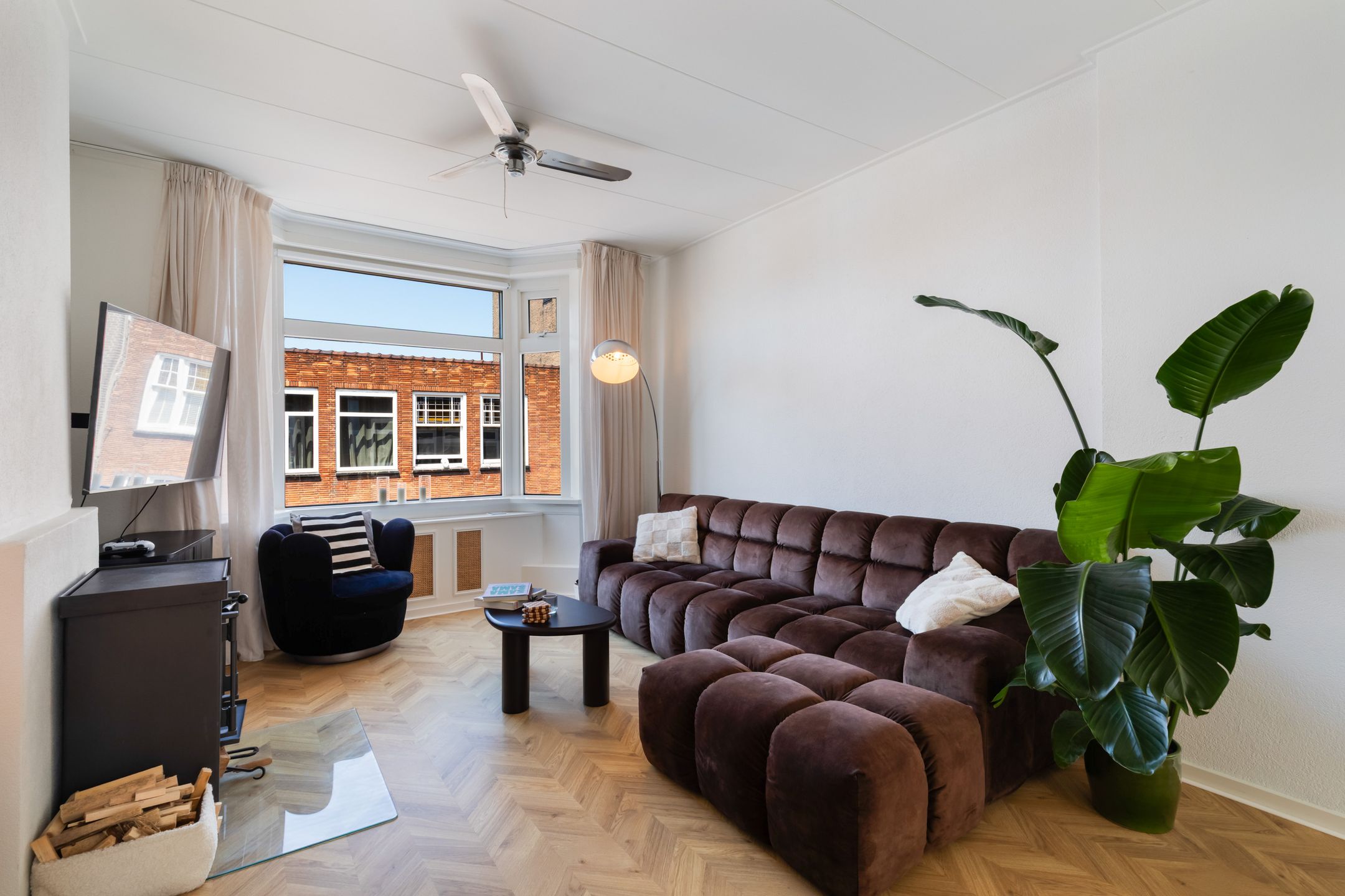 Photo 3 of Raamstraat 46