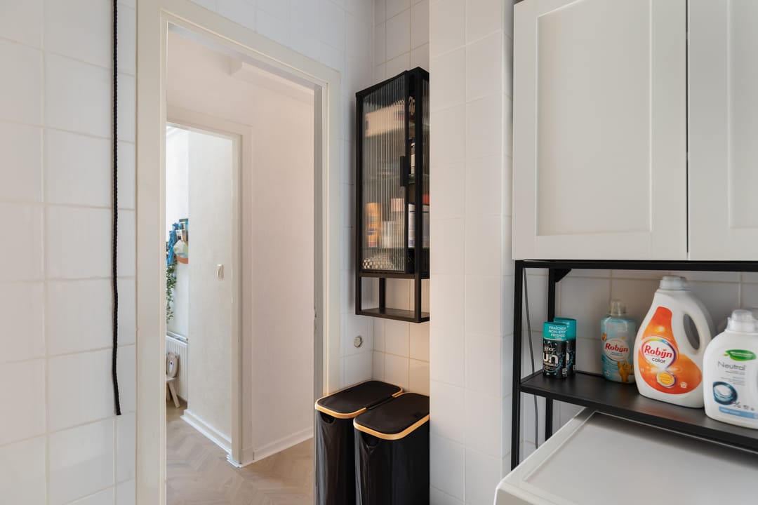 Photo 31 of Raamstraat 46