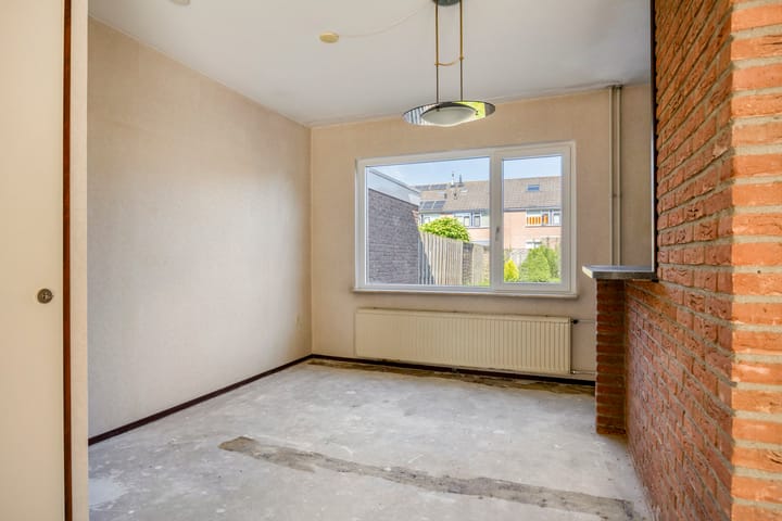 Tussenwoning te koop: De Touwbaan 9, Hendrik-Ido-Ambacht
