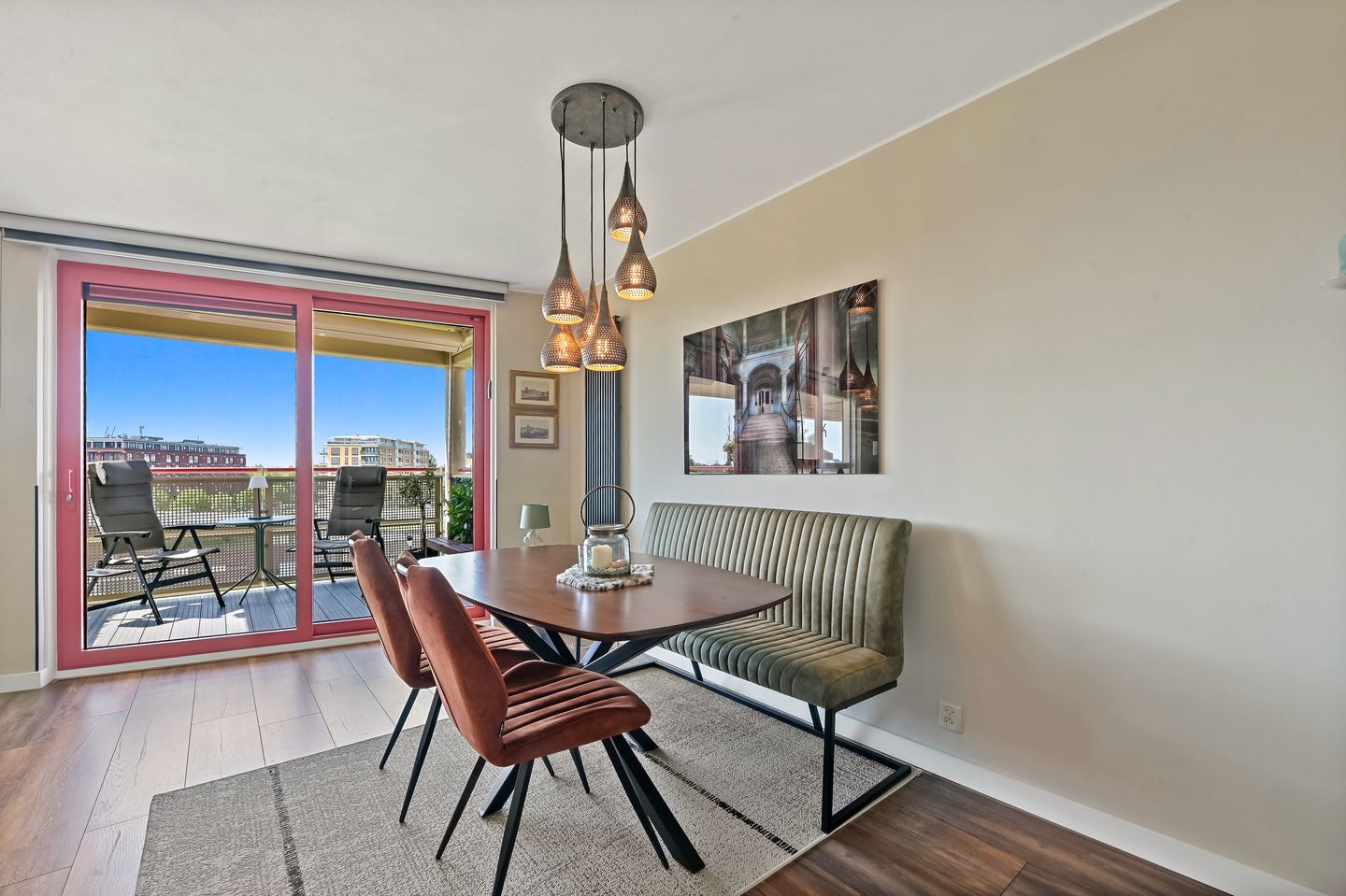 Photo 19 of Donker Curtiusstraat 206