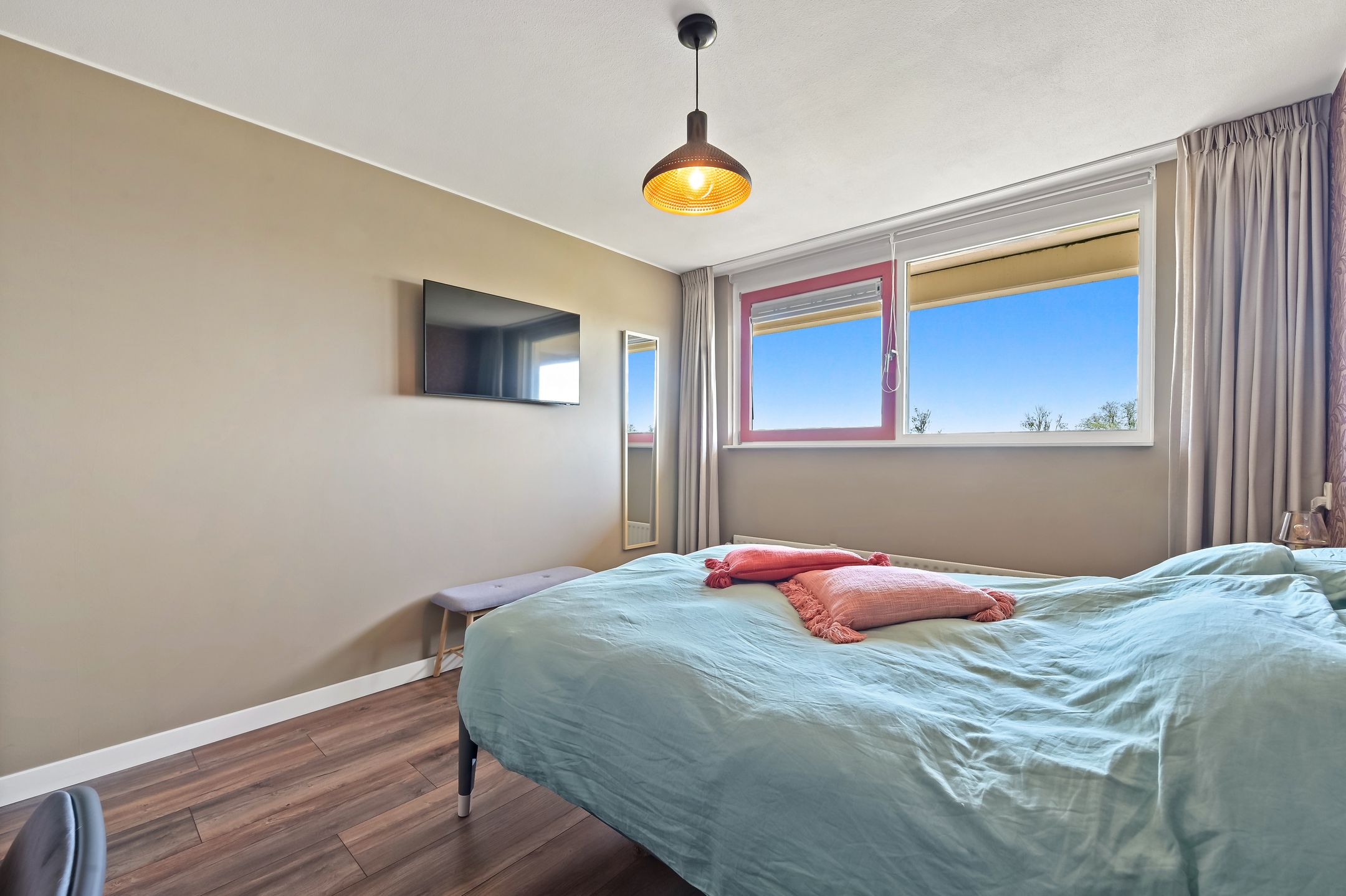 Photo 12 of Donker Curtiusstraat 206