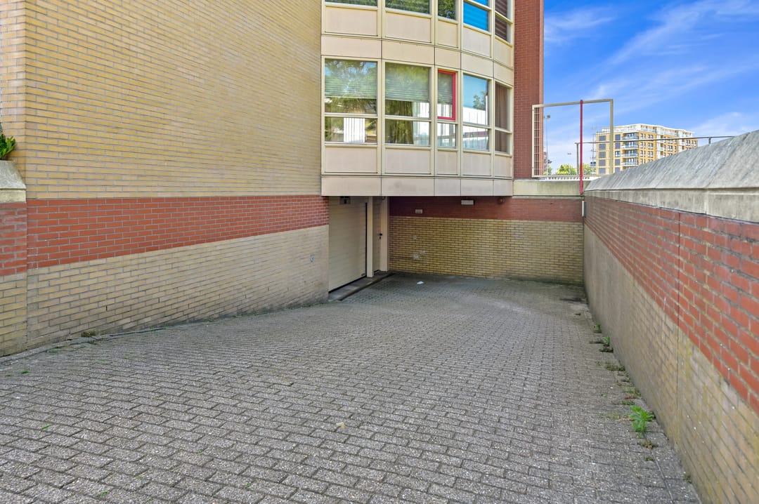 Photo 32 of Donker Curtiusstraat 206