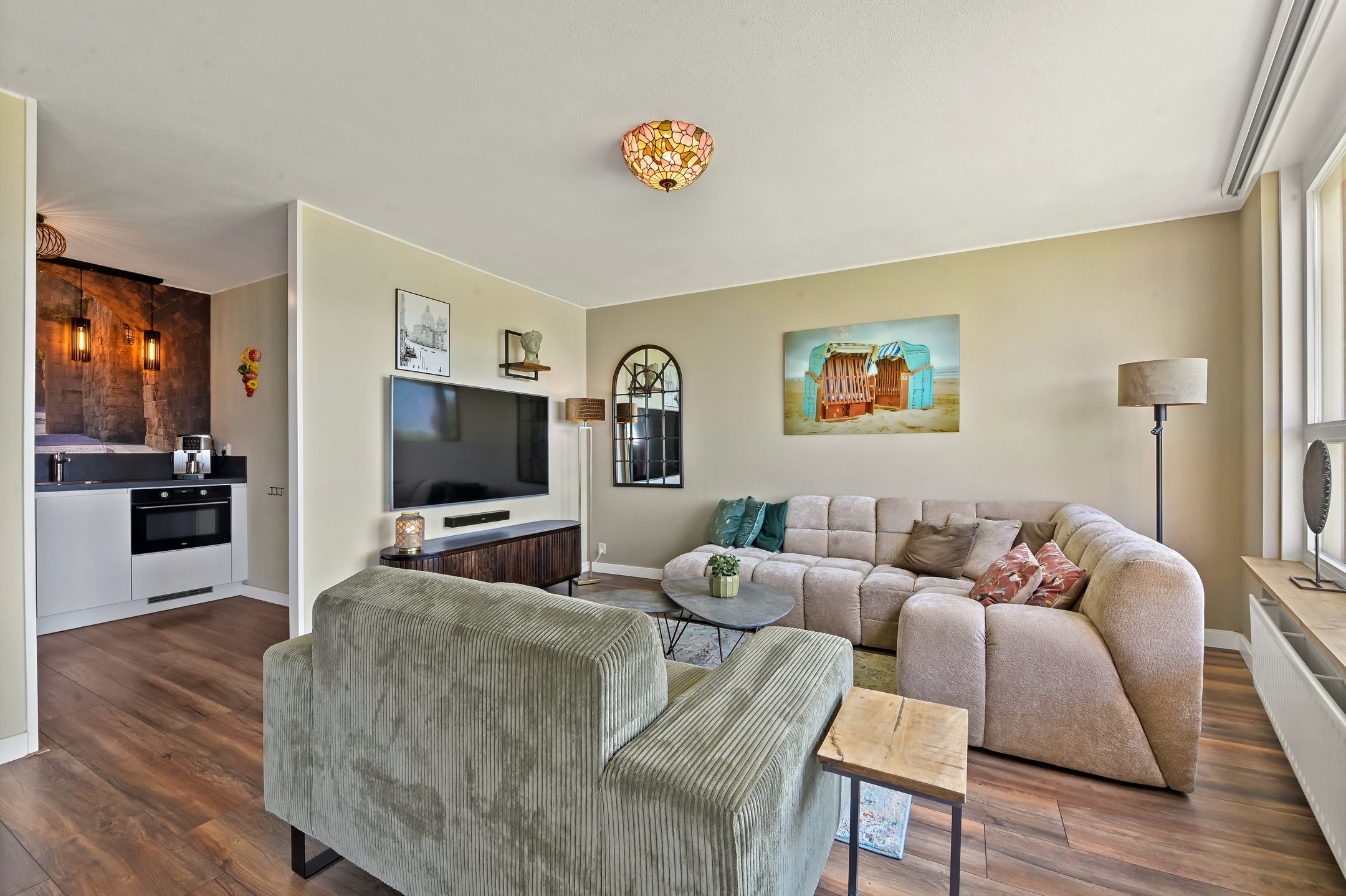 Photo 18 of Donker Curtiusstraat 206