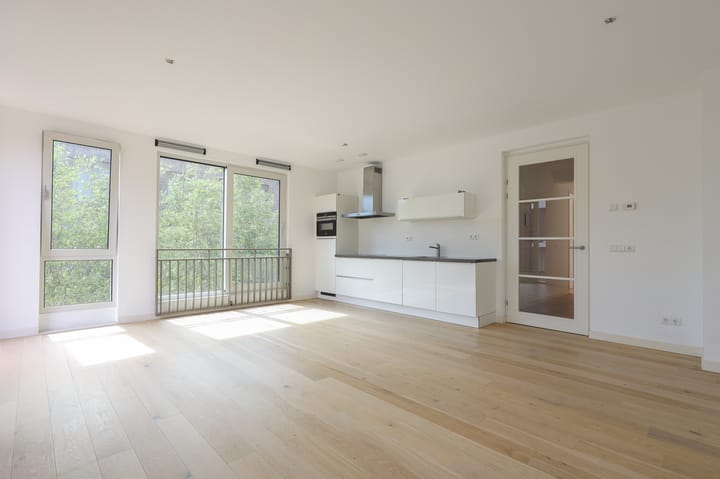 Photo 3 of Faas Wilkesstraat 327