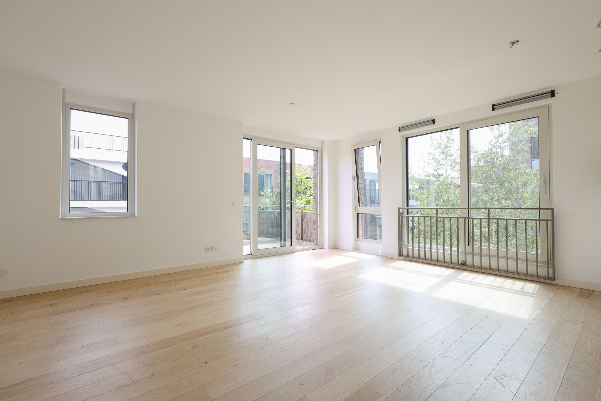 Photo 6 of Faas Wilkesstraat 327