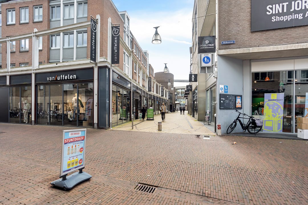 Photo 31 of Westsingel 15-E