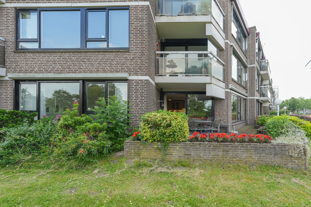 Foto 1 van Graadt van Roggenstraat 69
