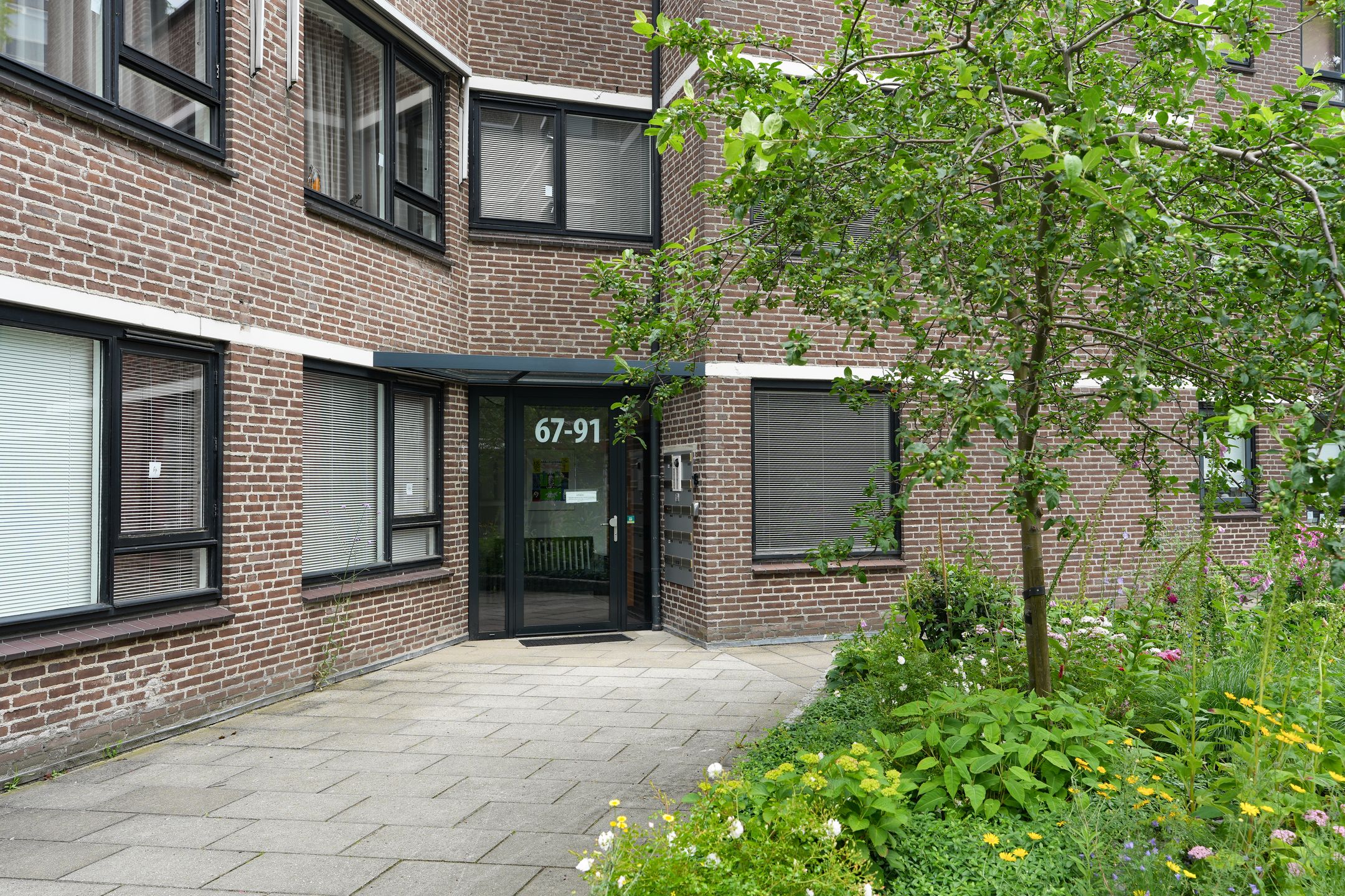 Foto 27 van Graadt van Roggenstraat 69