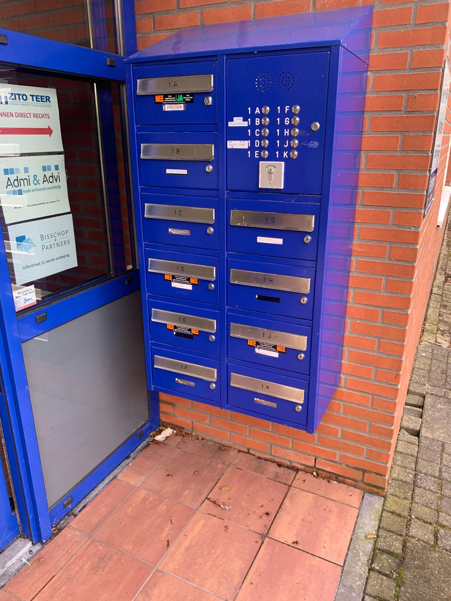 Bekijk foto 2 van Jufferstraat 1