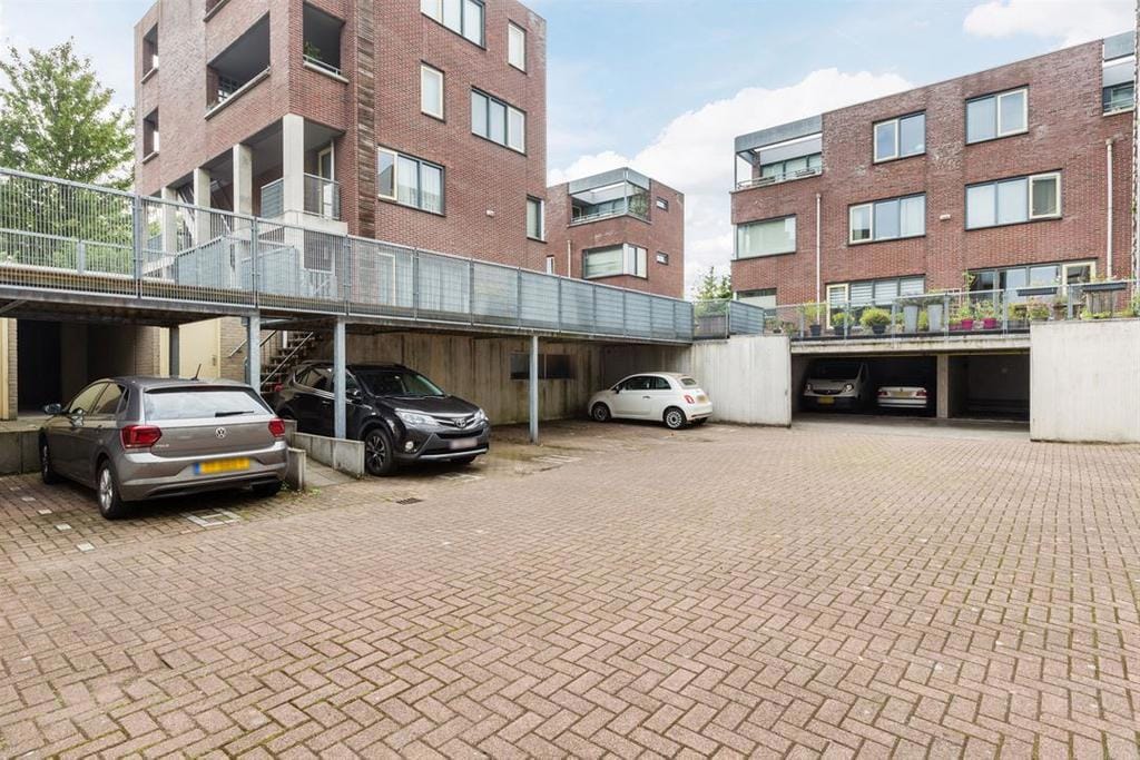 Photo 2 of Gruttersdijk 37