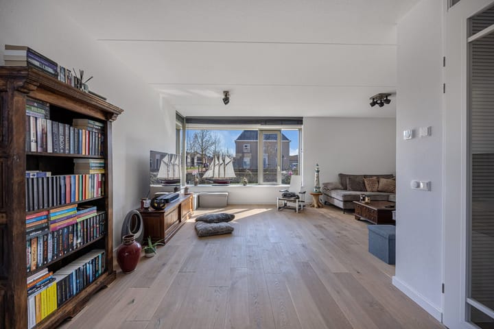 Vrijstaande woning te koop: Parnassialaan 158, Lelystad