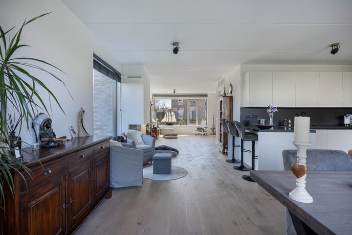 Vrijstaande woning te koop: Parnassialaan 158, Lelystad