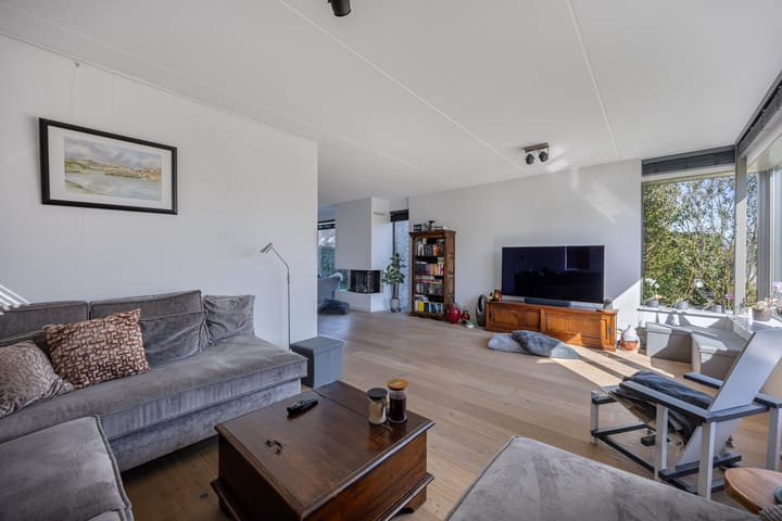 Vrijstaande woning te koop: Parnassialaan 158, Lelystad