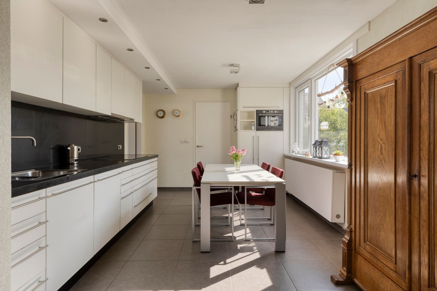 Photo 4 of Zwinstraat 2