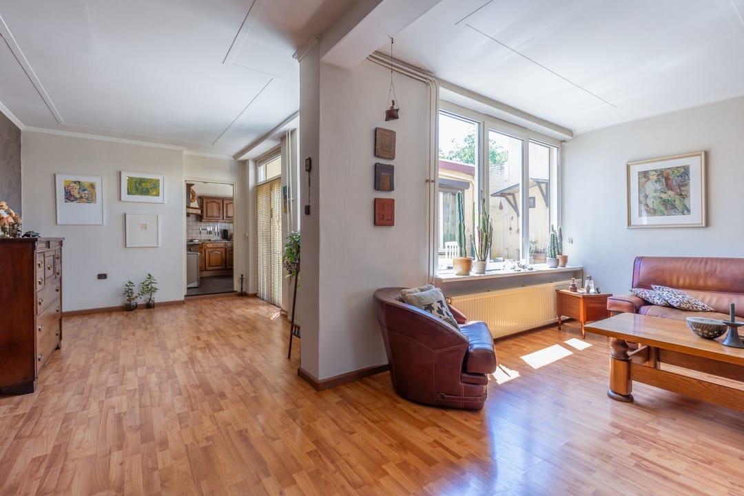 Photo 22 of Montfortstraat 33