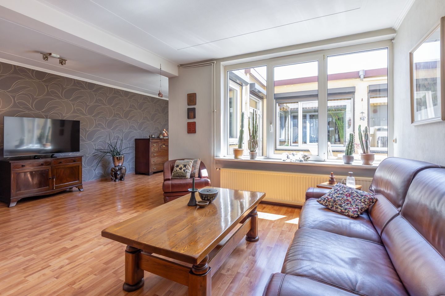 Photo 20 of Montfortstraat 33