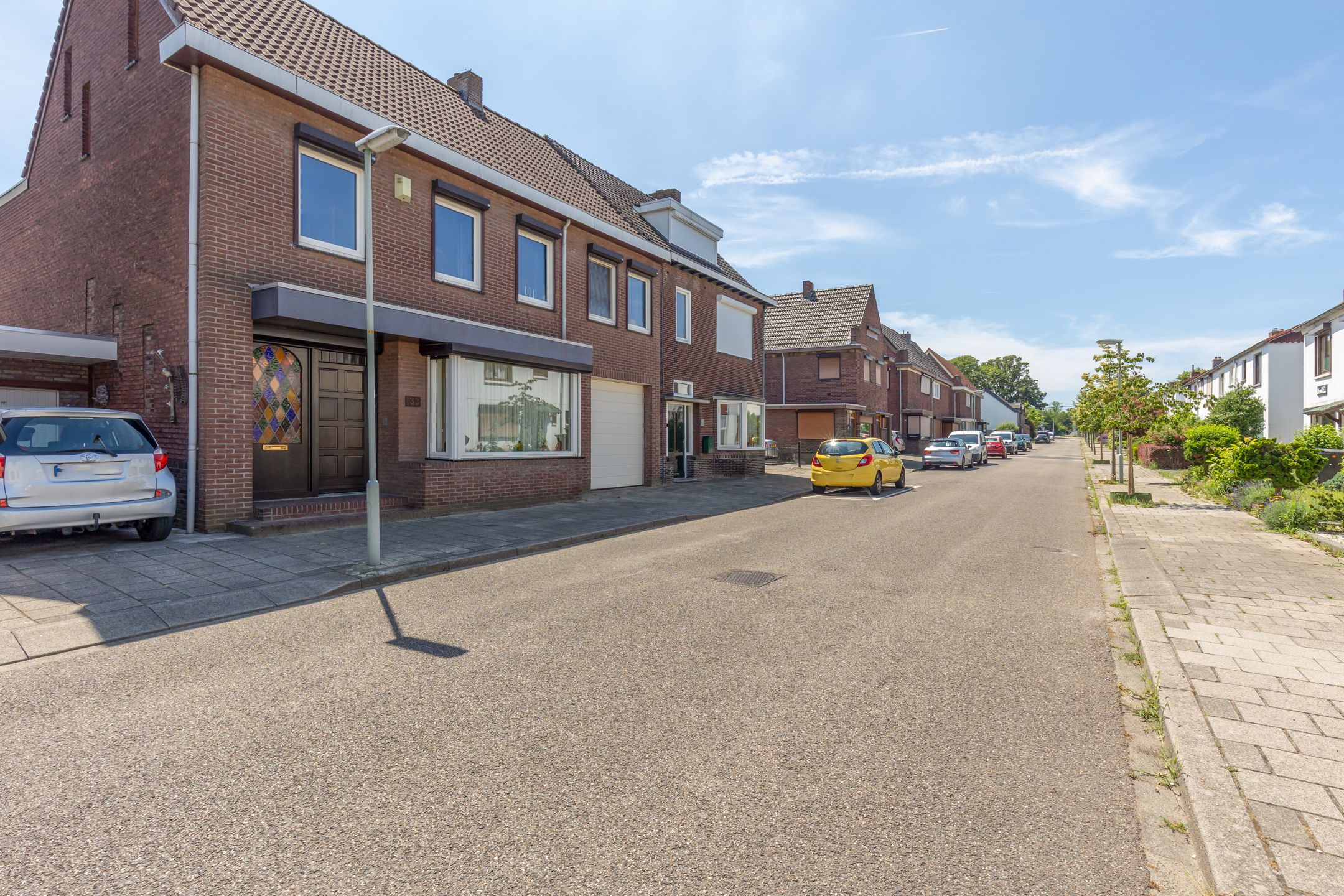 Photo 6 of Montfortstraat 33