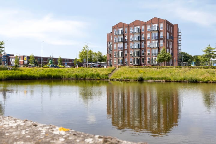 Appartement te koop: Bestevaer 53, Huizen