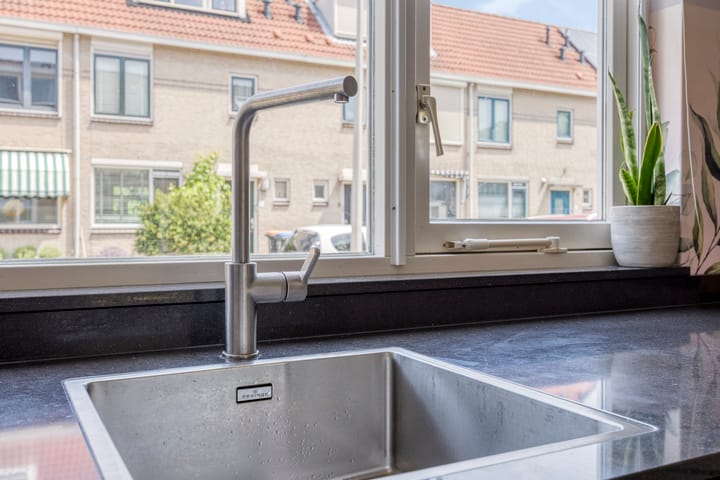 Tussenwoning te koop: Kouter 7, Poortugaal