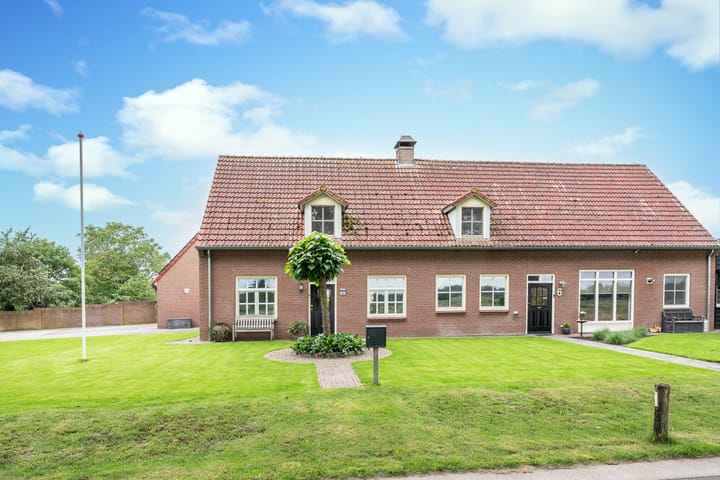 Photo 2 of Vuurlinie 6-A