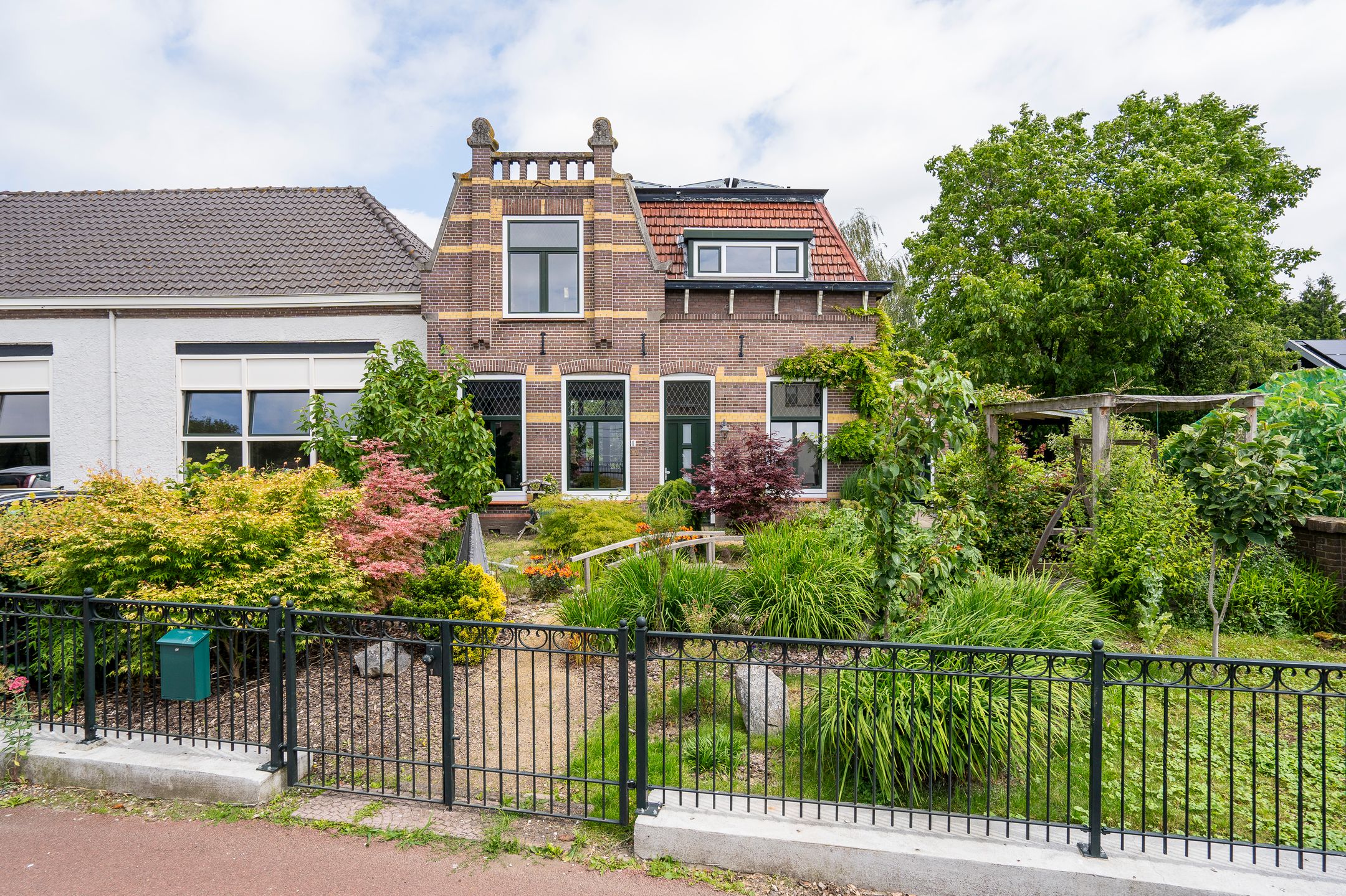 Kerkweg 11 