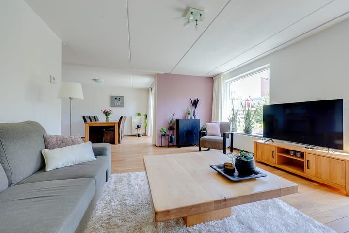 Tussenwoning te koop: Elandstraat 4, Almere