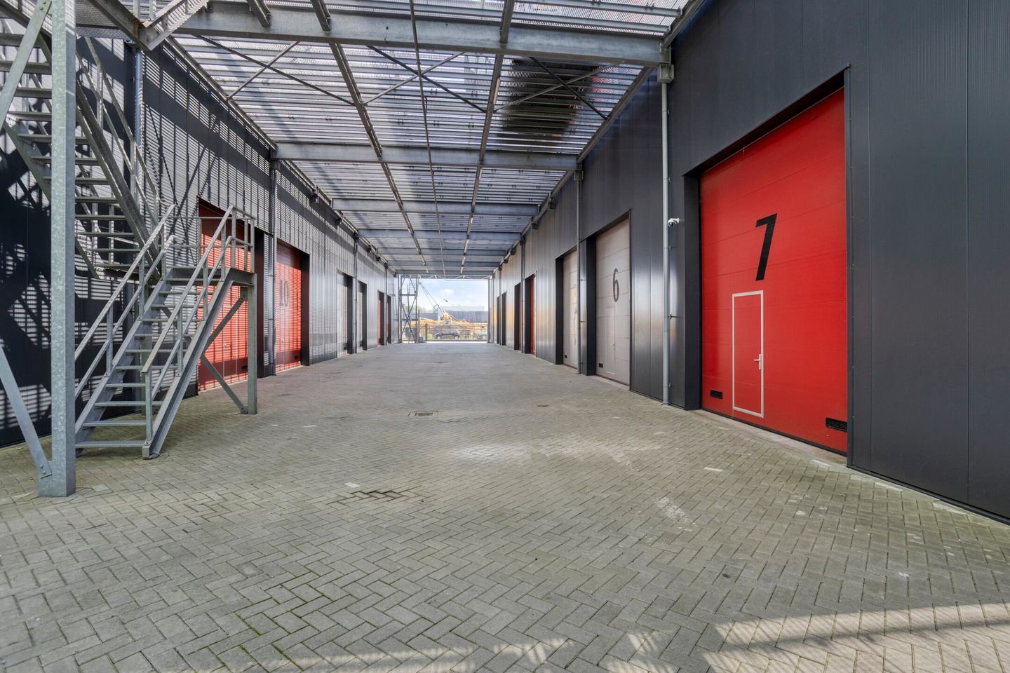 View photo 2 of Stuwadoorstraat 21-0006