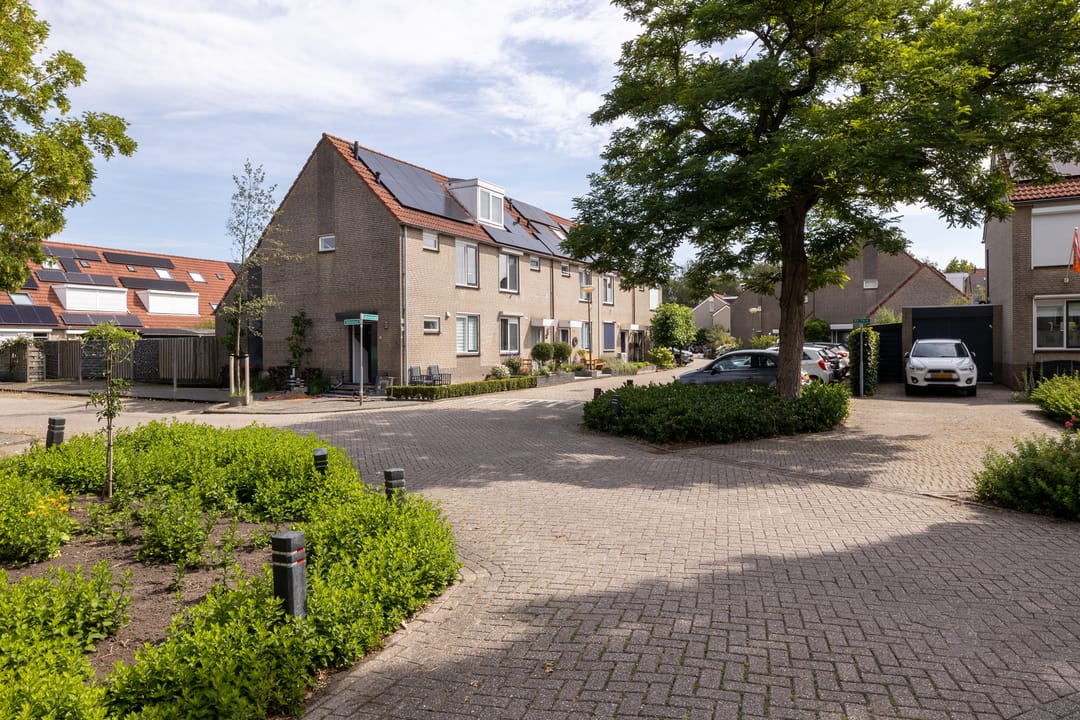 Photo 8 of Esdoornstraat 49