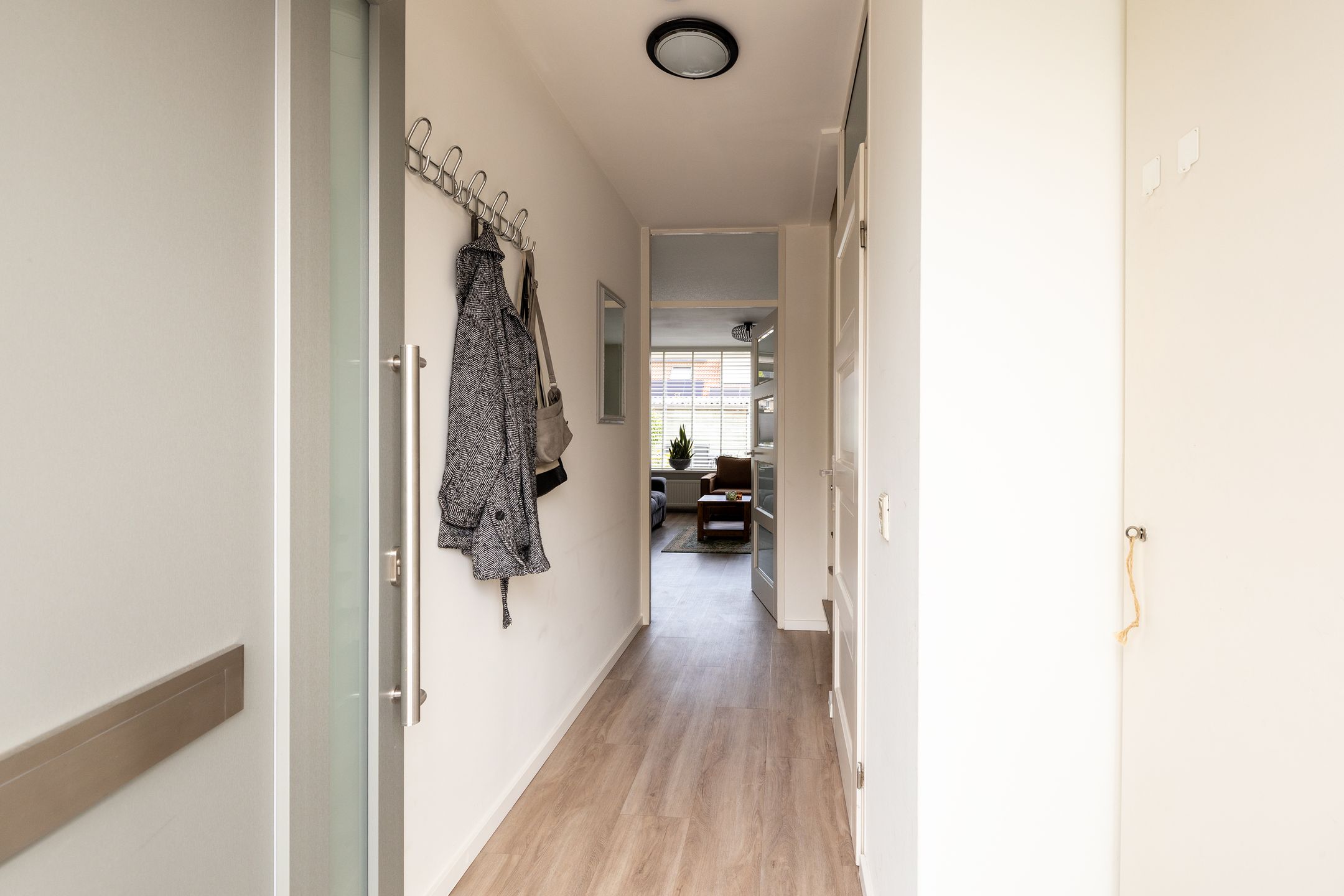 Photo 15 of Esdoornstraat 49