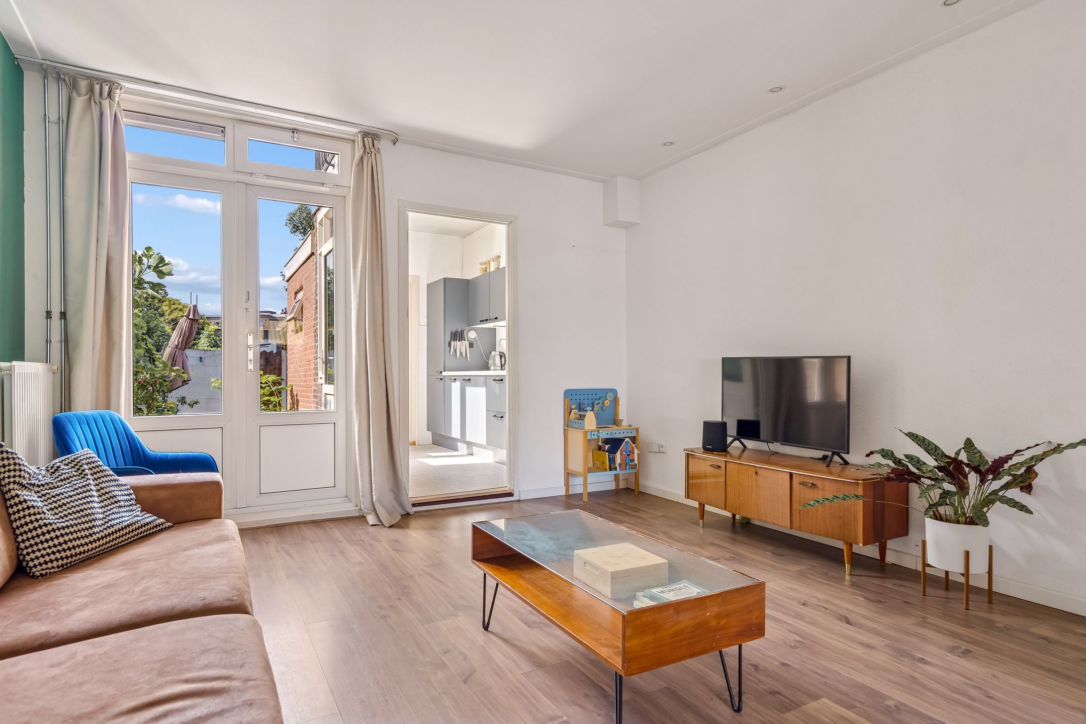 Photo 9 of Madioenstraat 6