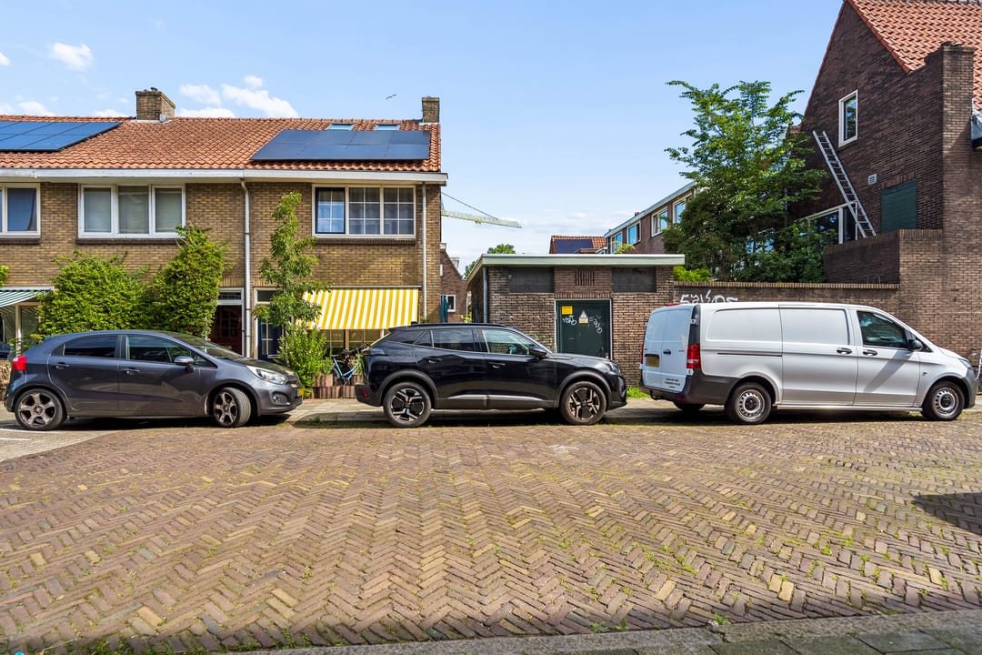 Photo 52 of Madioenstraat 6