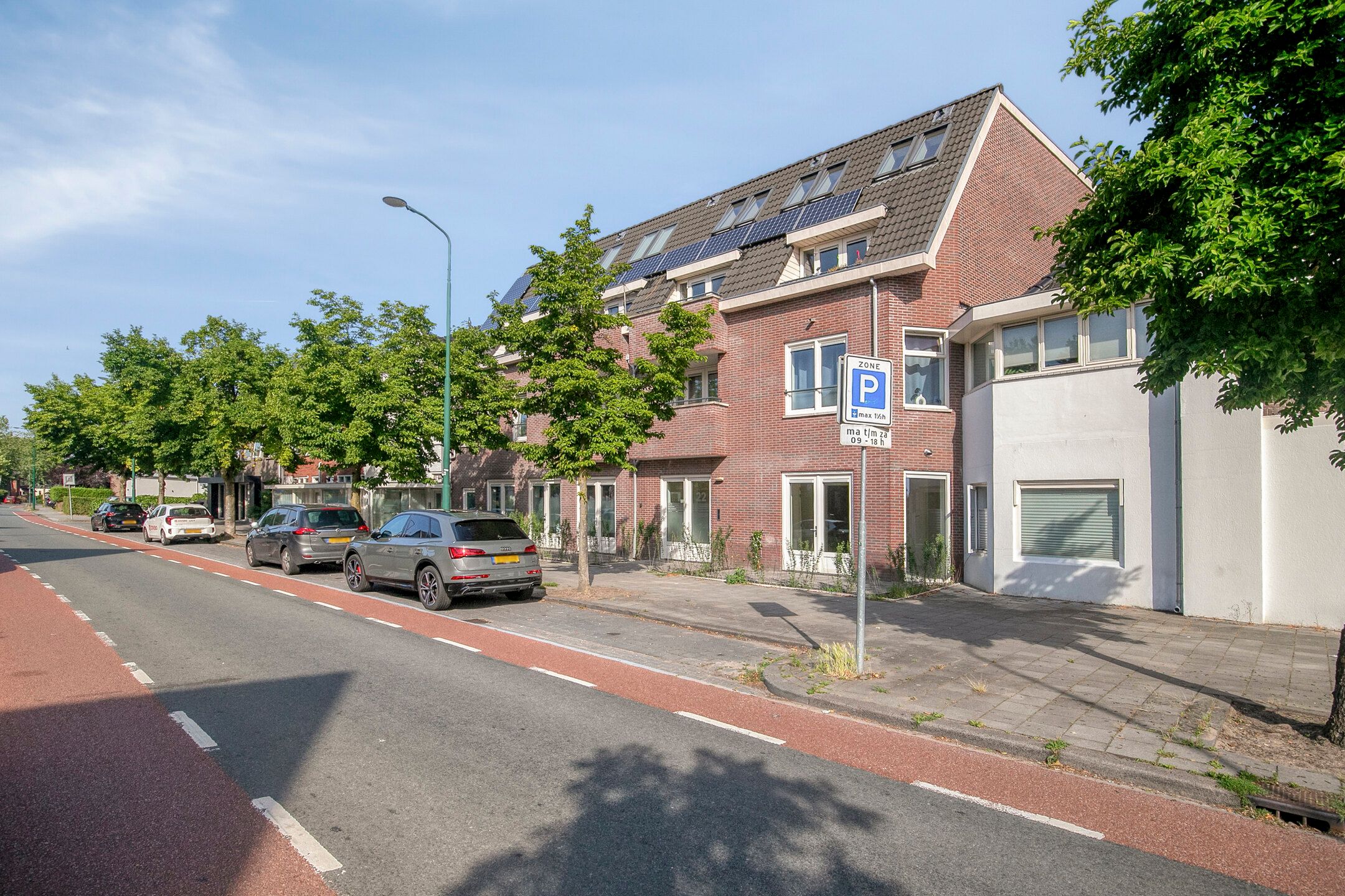 Photo 24 of Koninginnelaan 22-02