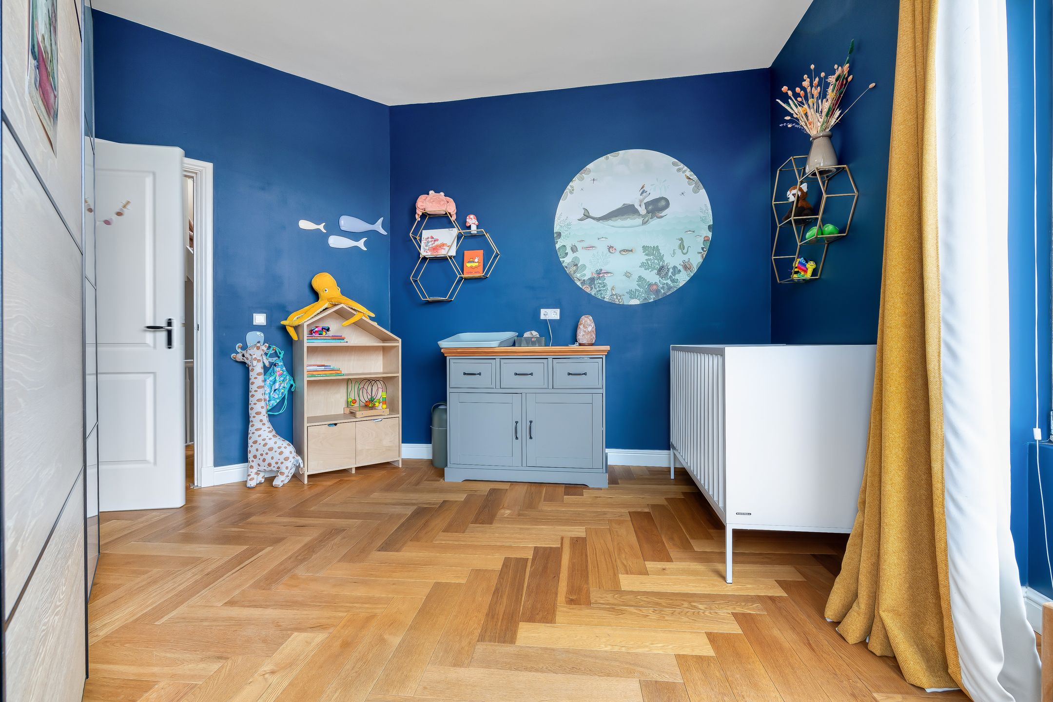 Photo 12 of Johannes Camphuijsstraat 274