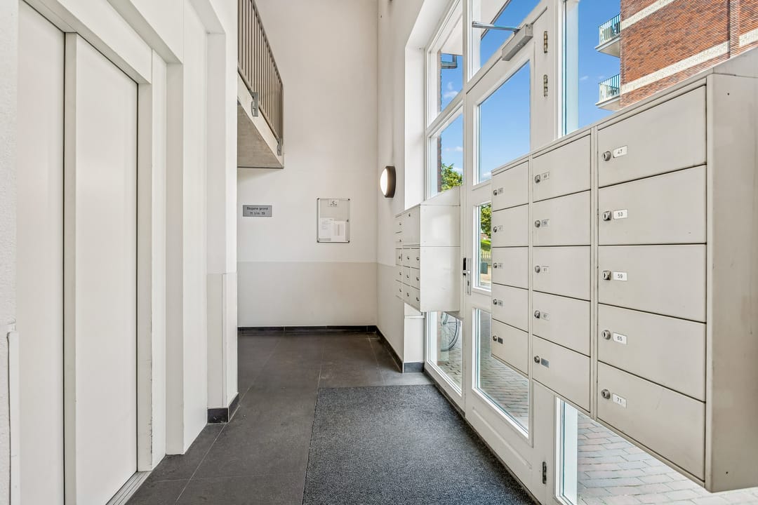 Photo 8 of Frontonstraat 53