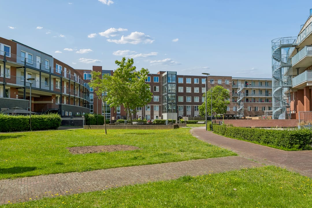 Photo 28 of Frontonstraat 53