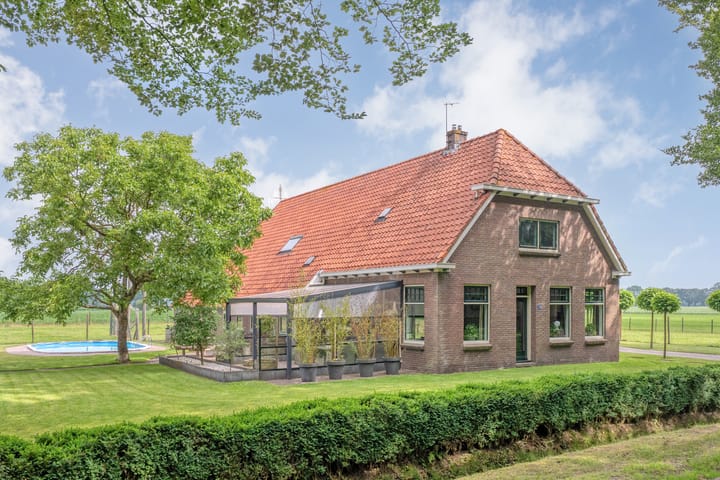 Vrijstaande woning te koop: Westvierdeparten 19, Steggerda
