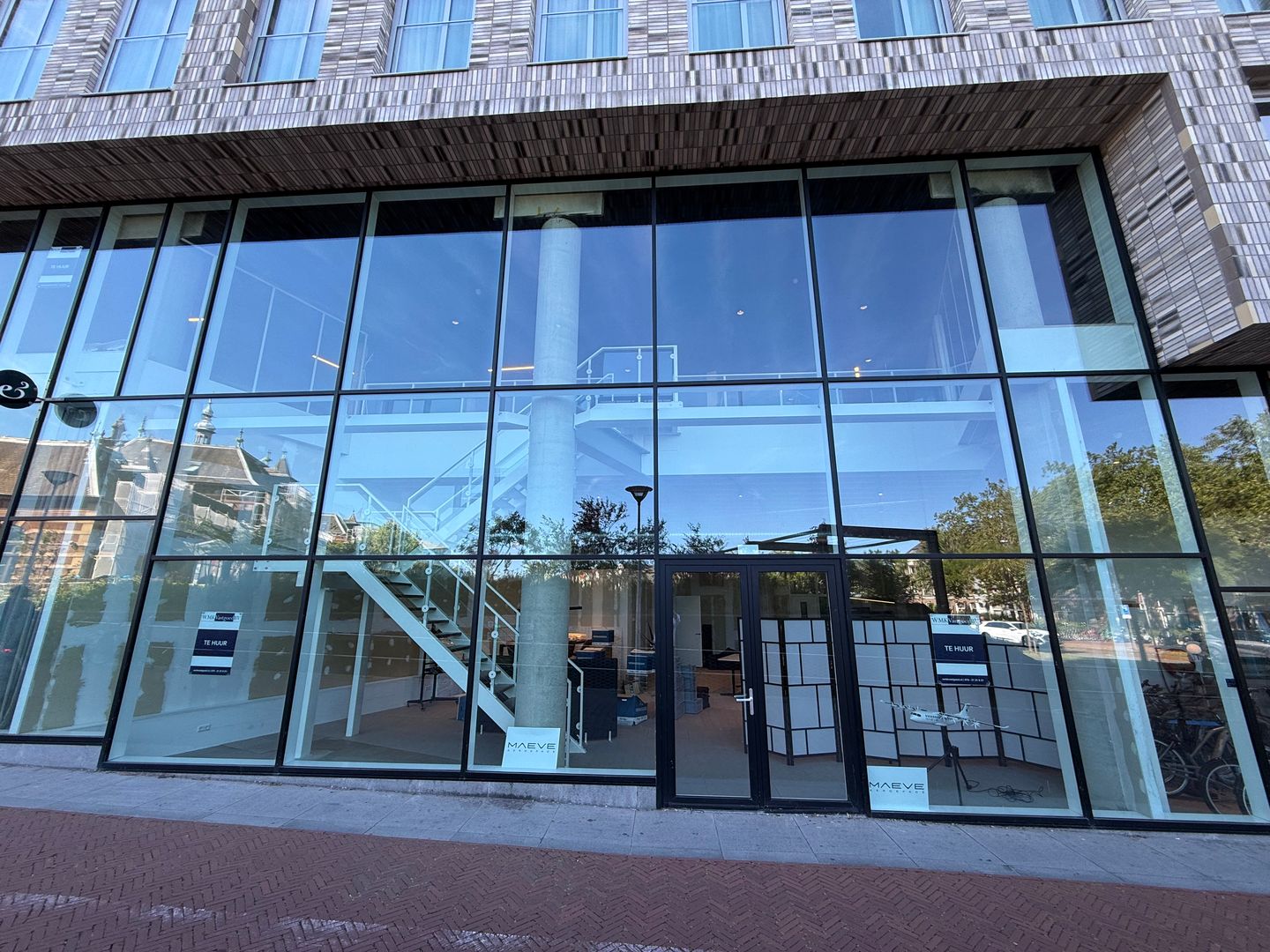 Bekijk foto 2 van Stationsplein 303